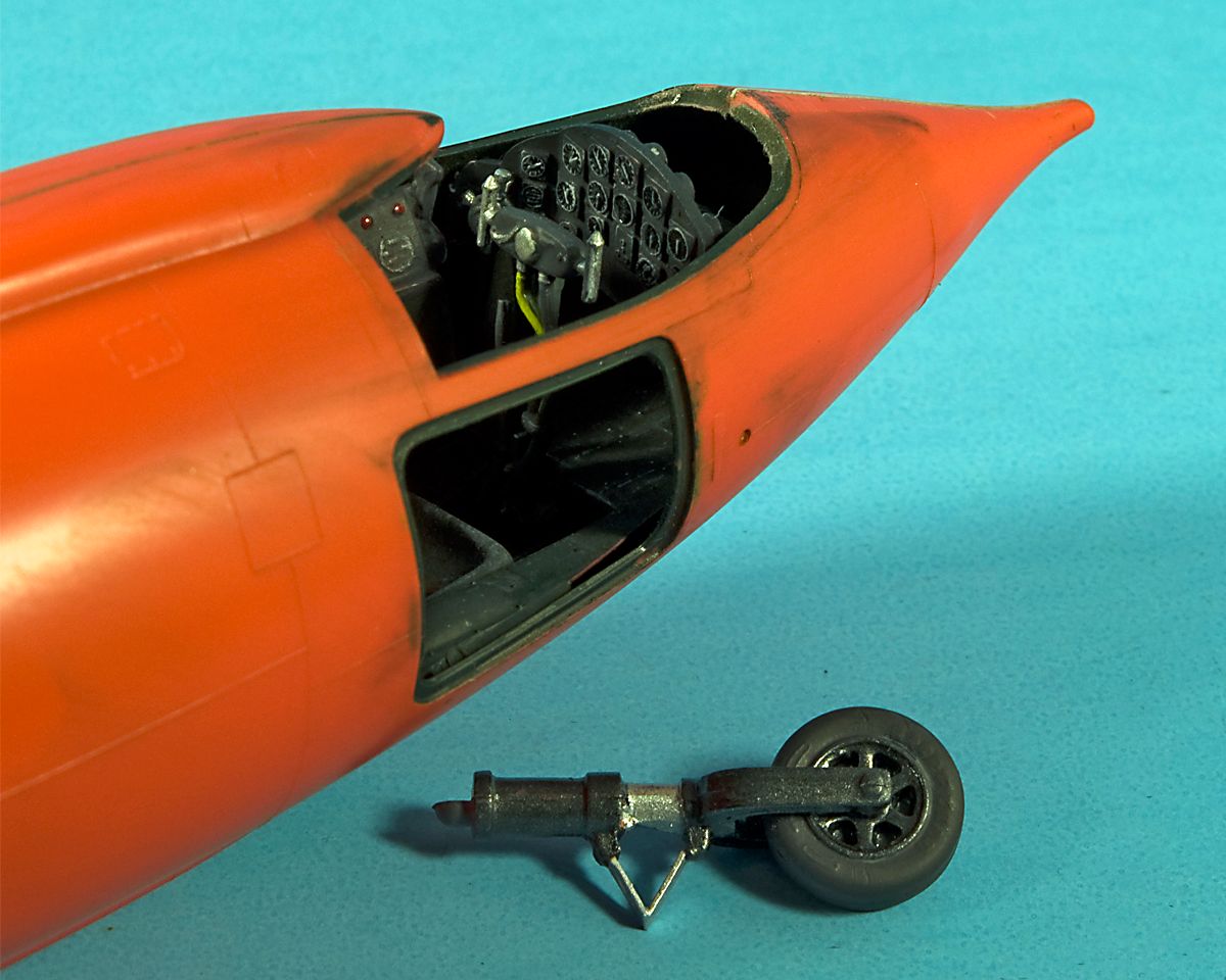 1/32 Revell Bell X1, large pics inside FineScale Modeler Essential